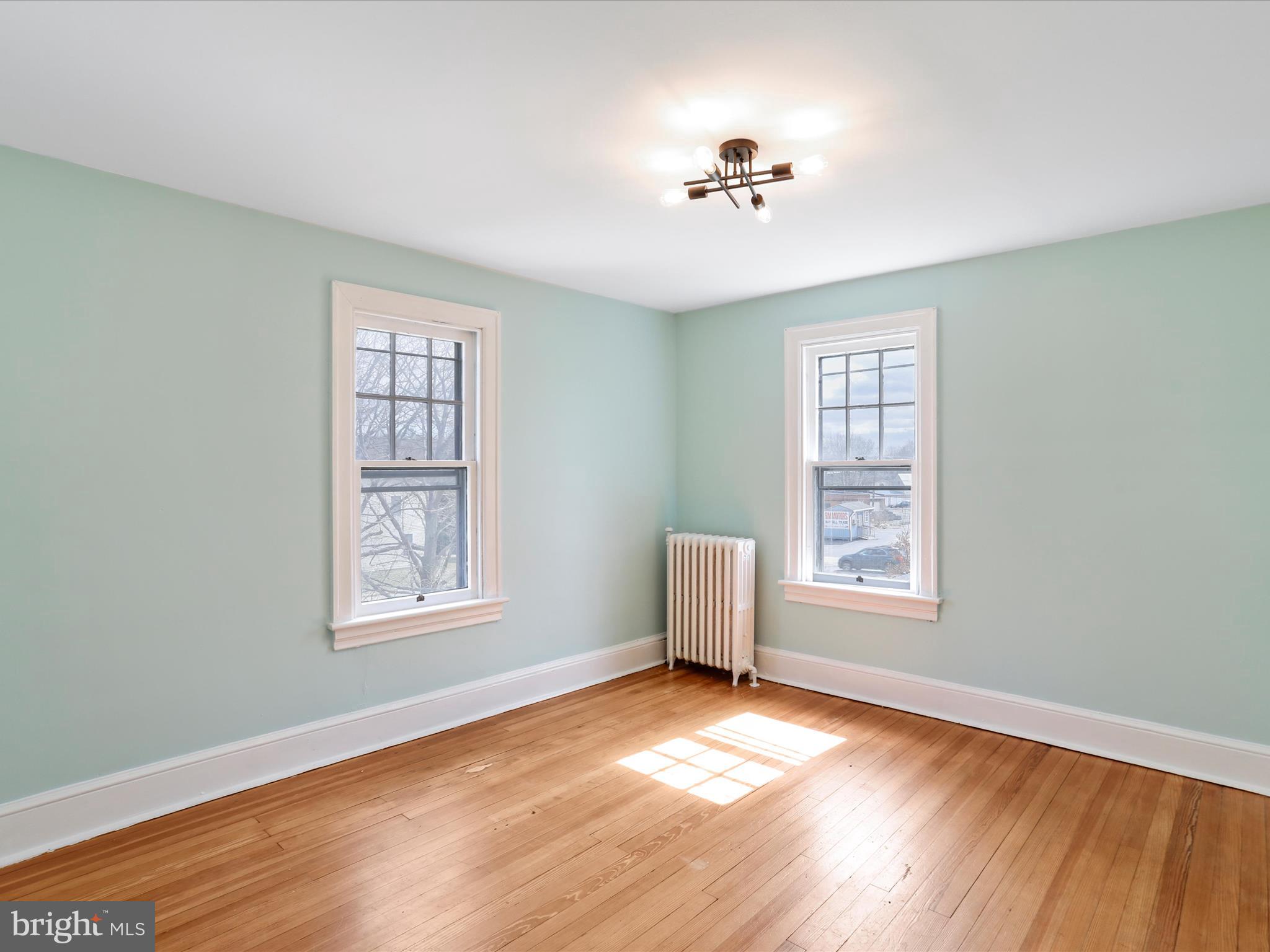 HAGERSTOWN - Residential