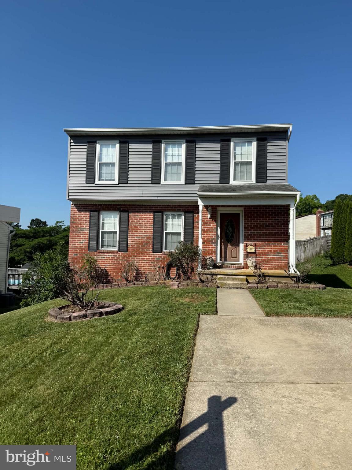 702 FOOT HILL ROAD