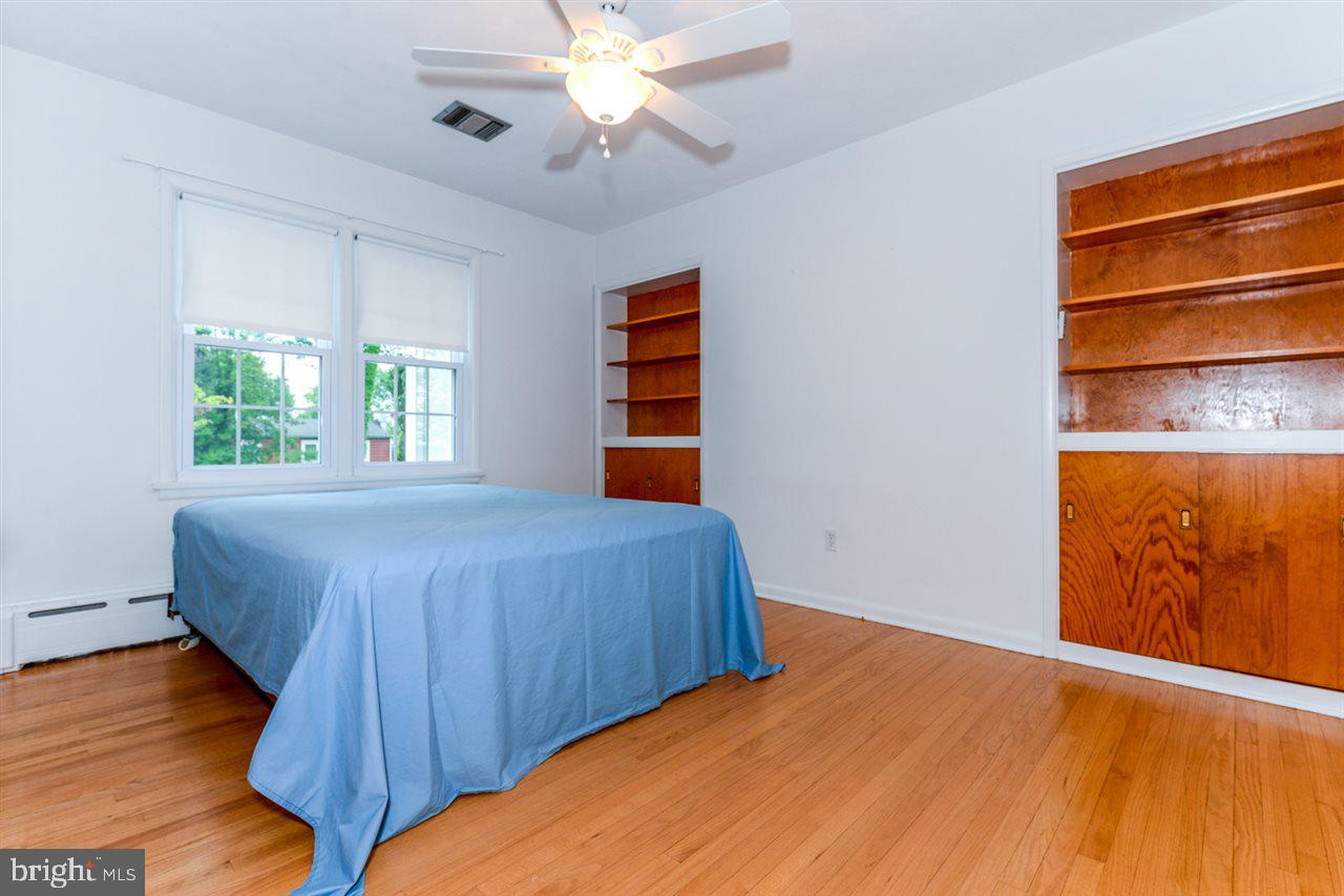 STRATHCONA HILLS - Residential