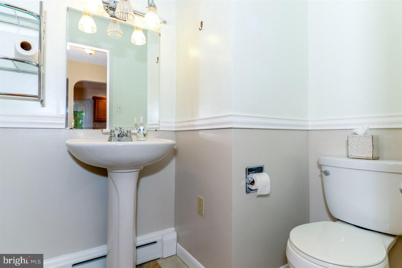 STRATHCONA HILLS - Residential