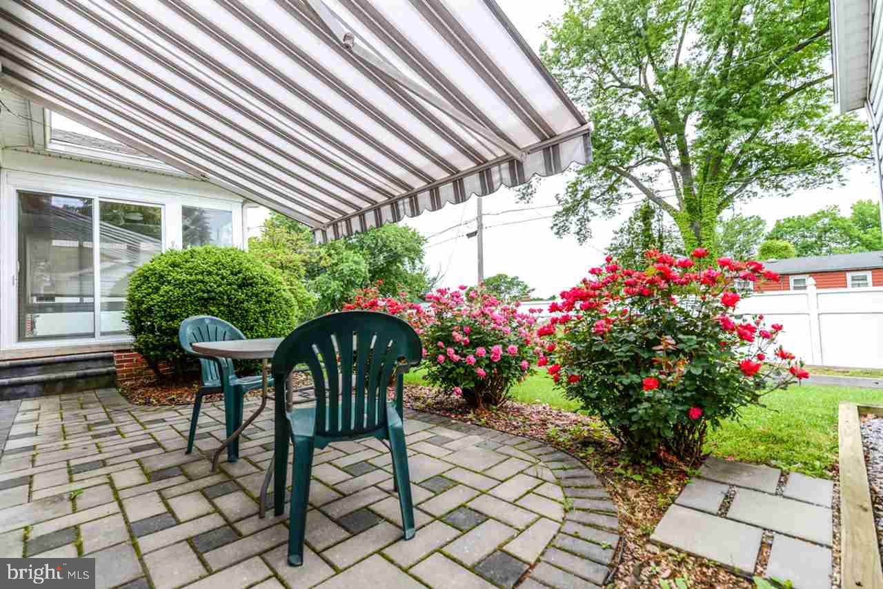 STRATHCONA HILLS - Residential