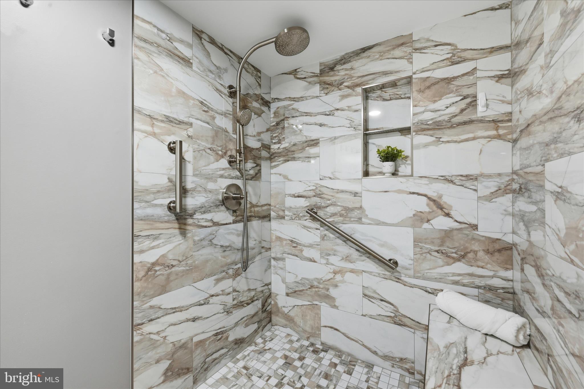 THE PLAZA - Residential