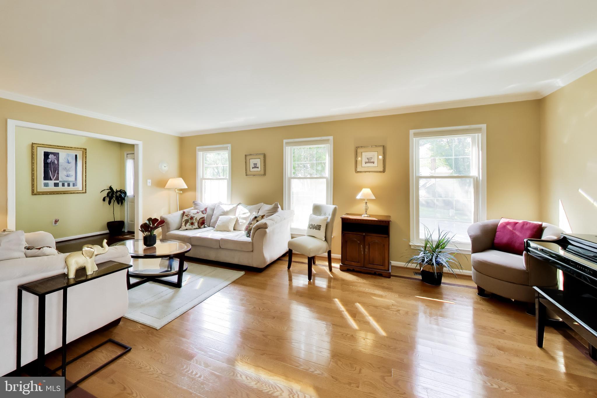 435 UPSHIRE CIRCLE