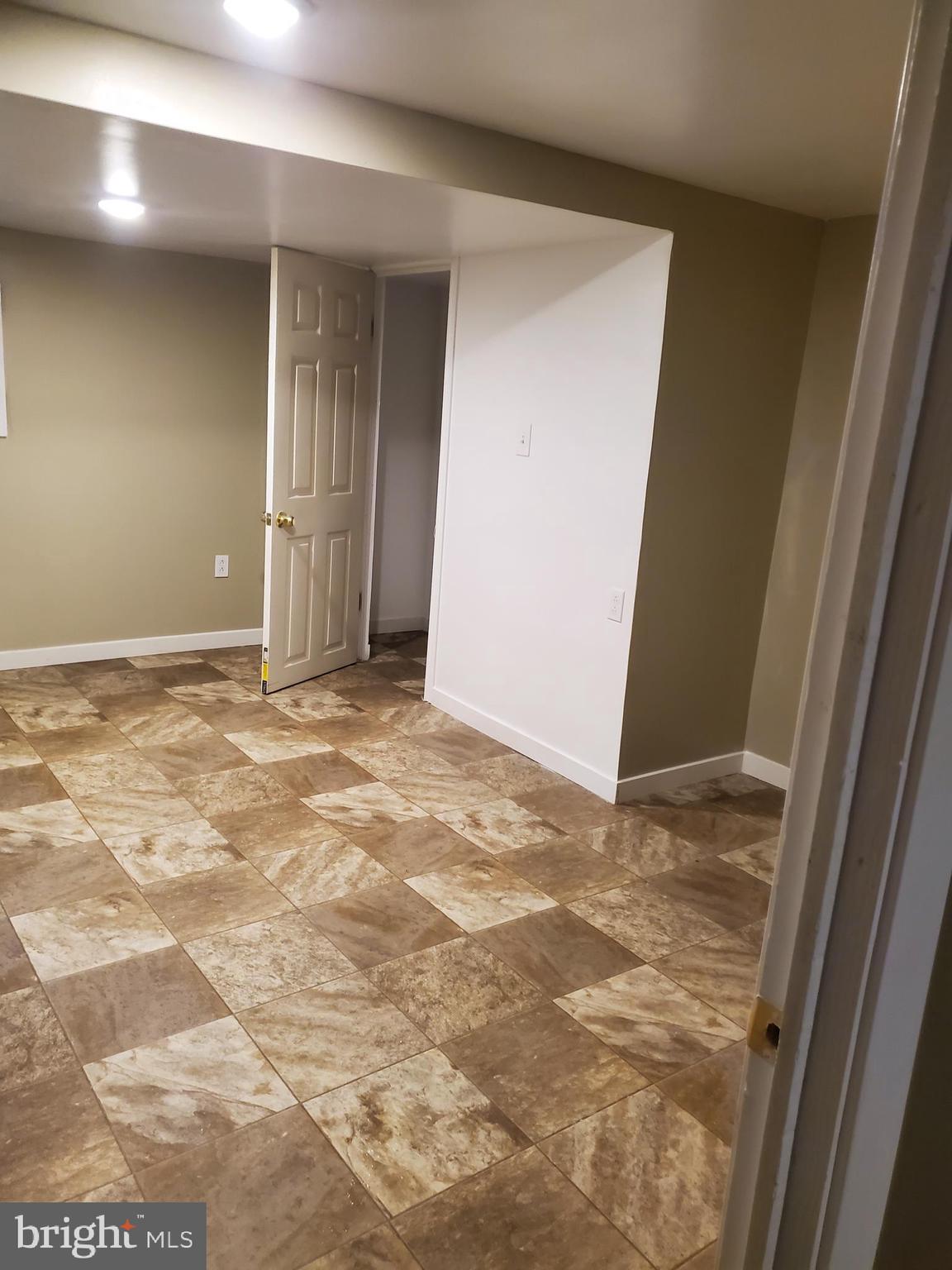 OLNEY - Residential Lease