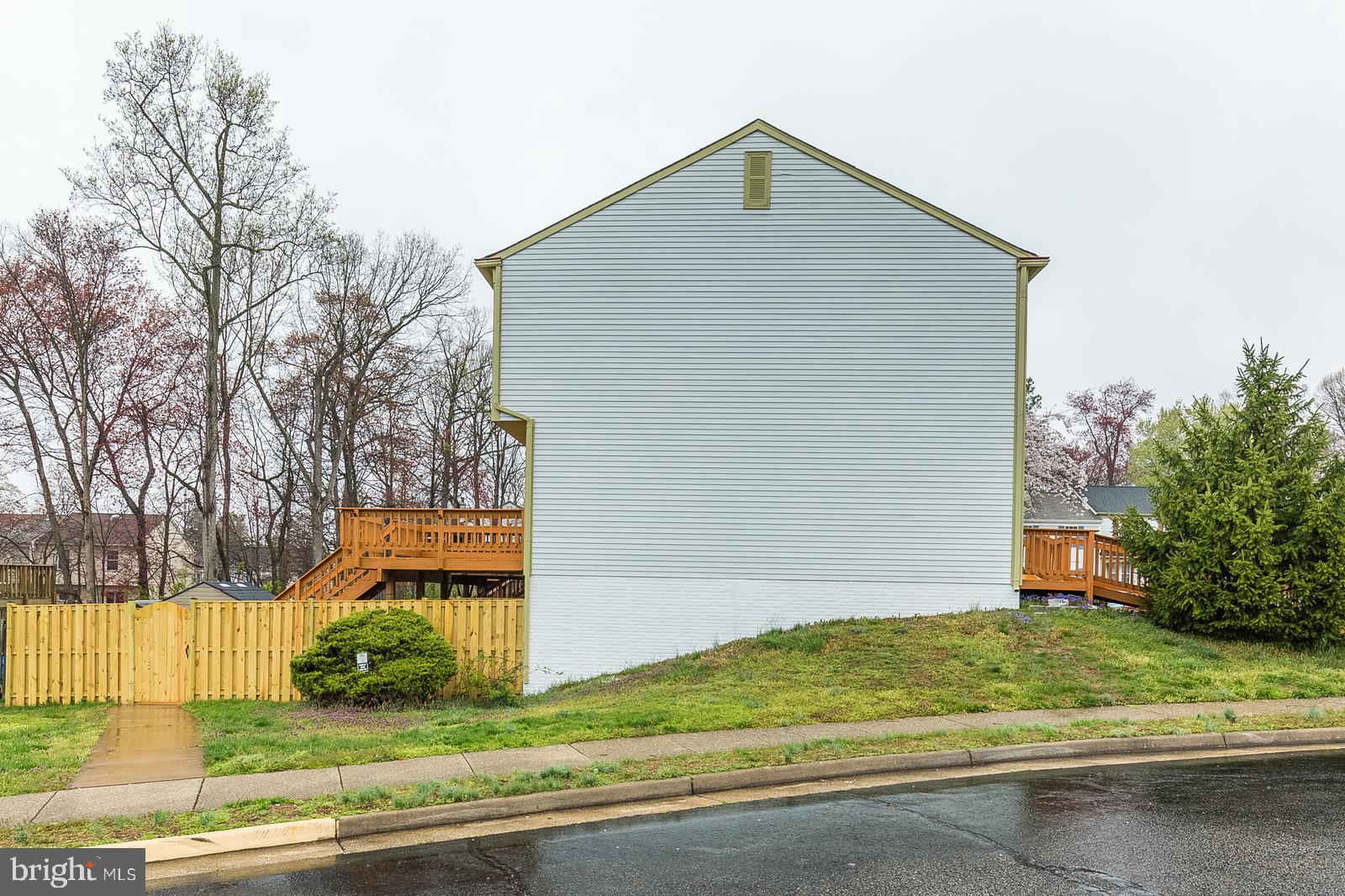 LAKE RIDGE - Residential