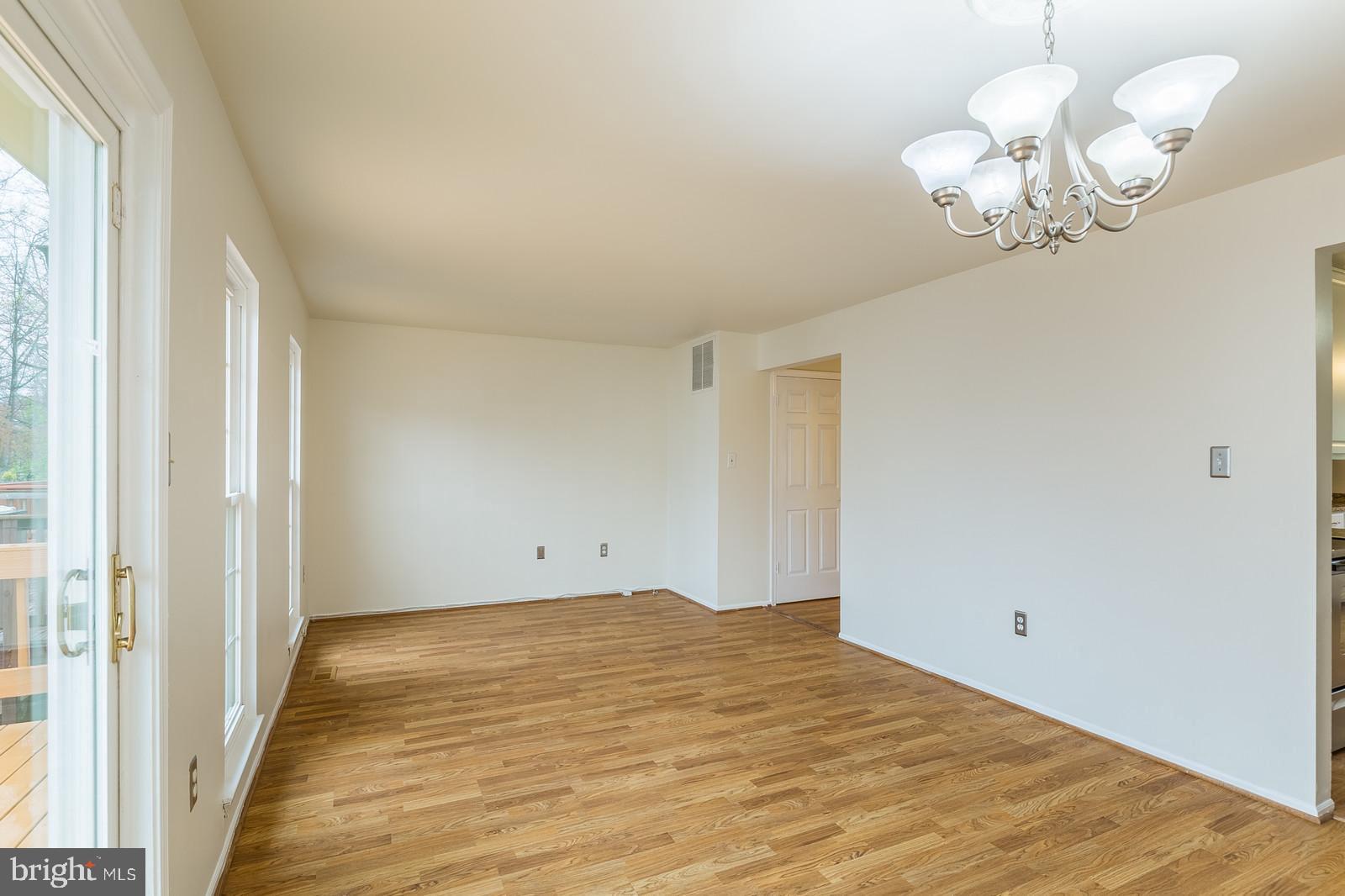 LAKE RIDGE - Residential