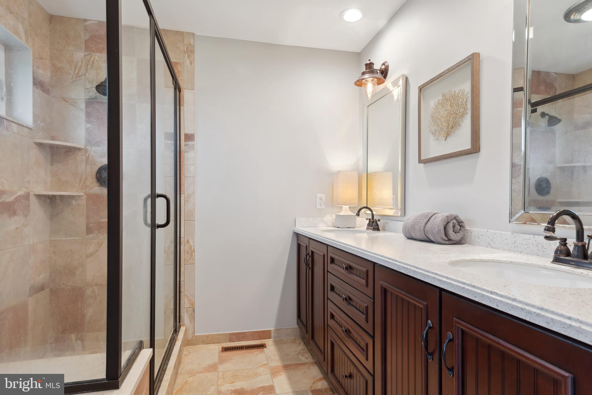 COVE CREEK CLUB - Residential