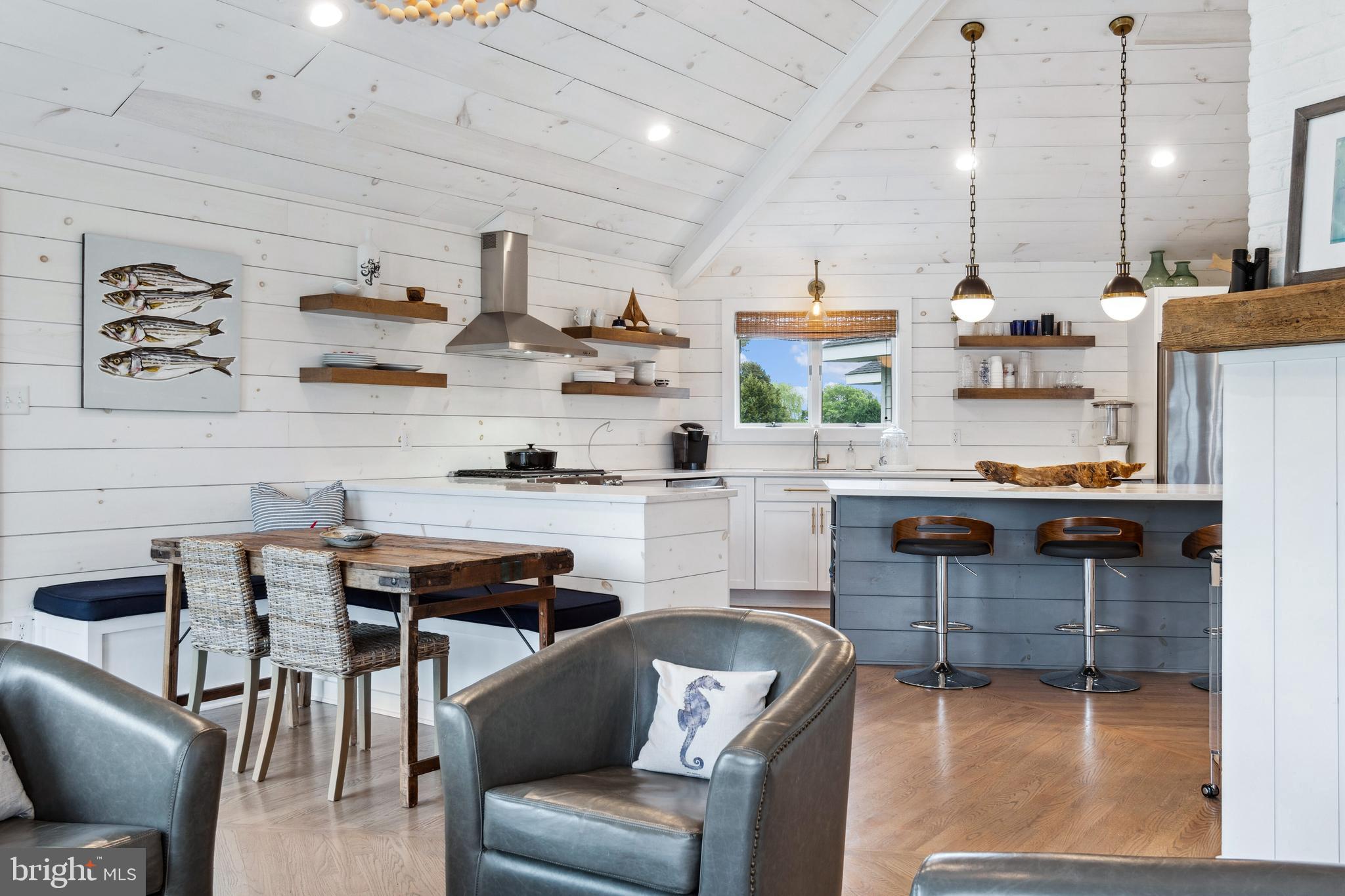 COVE CREEK CLUB - Residential