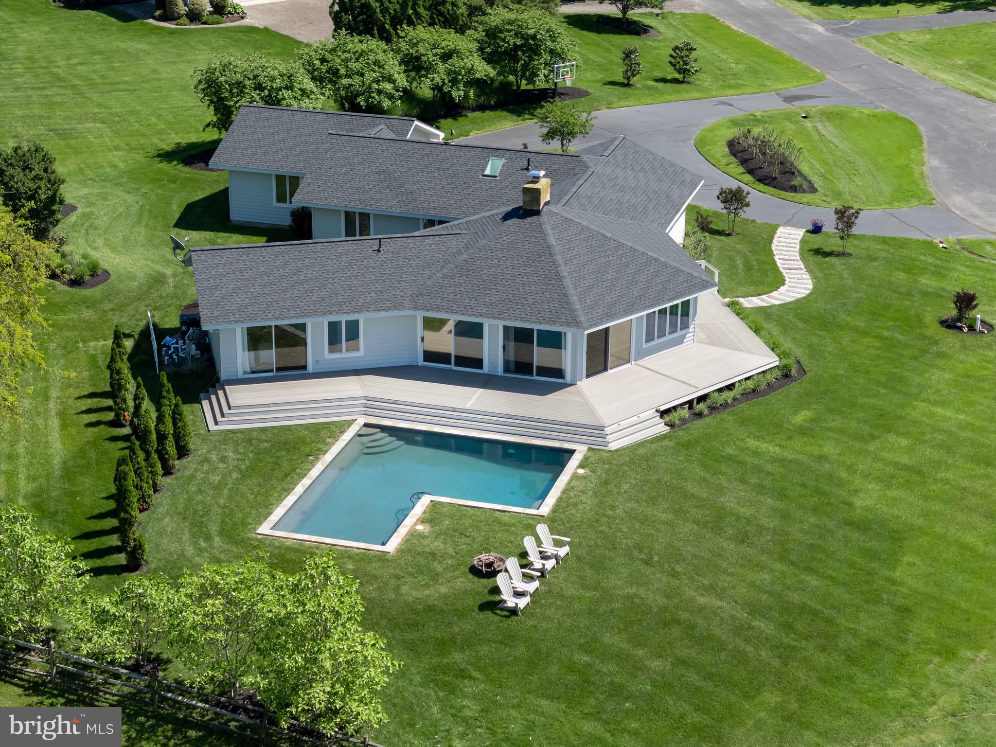 COVE CREEK CLUB - Residential