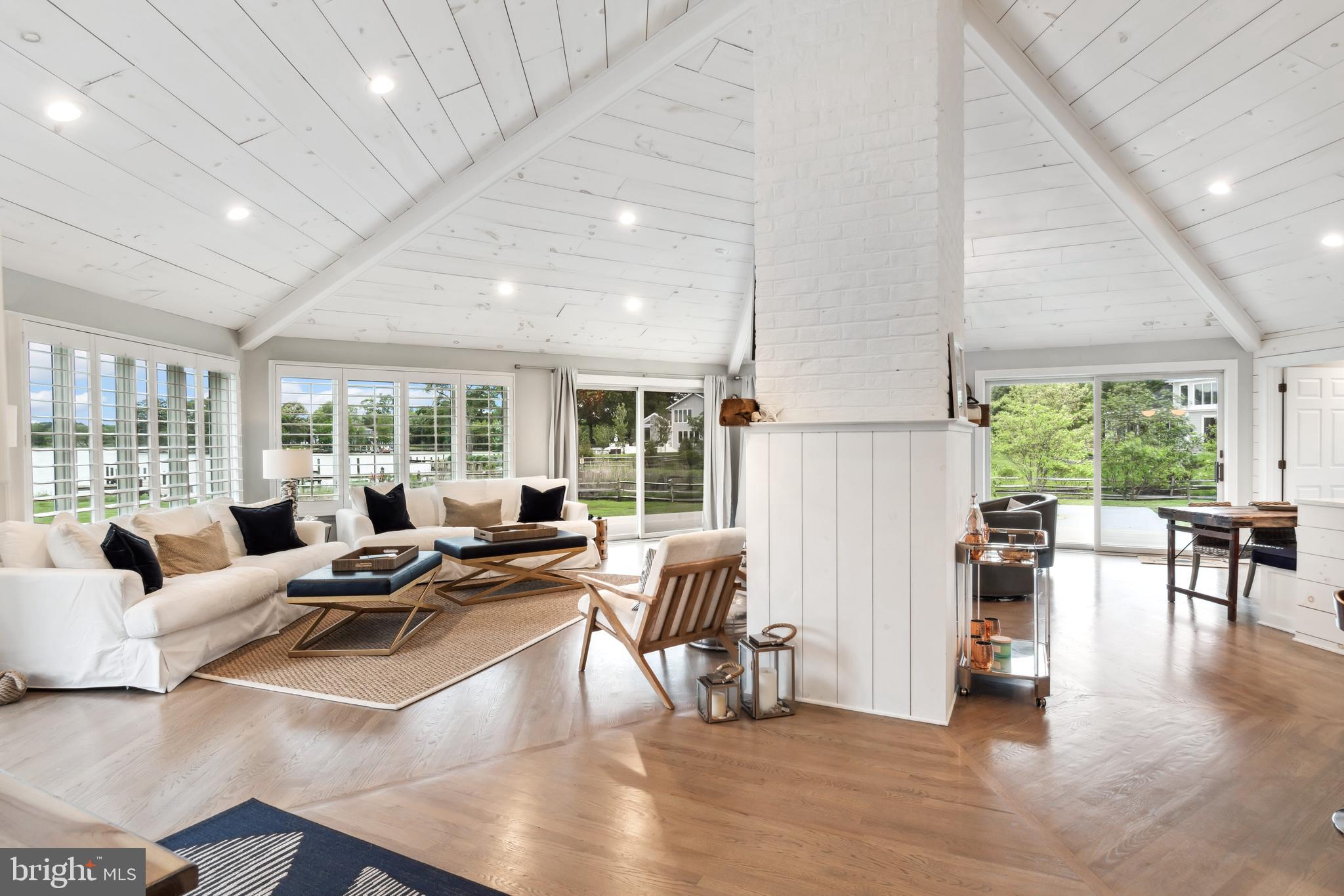 COVE CREEK CLUB - Residential