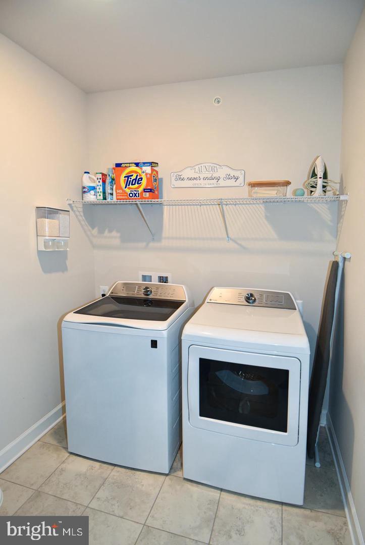 METRO WALK AT MOOREFIELD STATION - Residential Lease