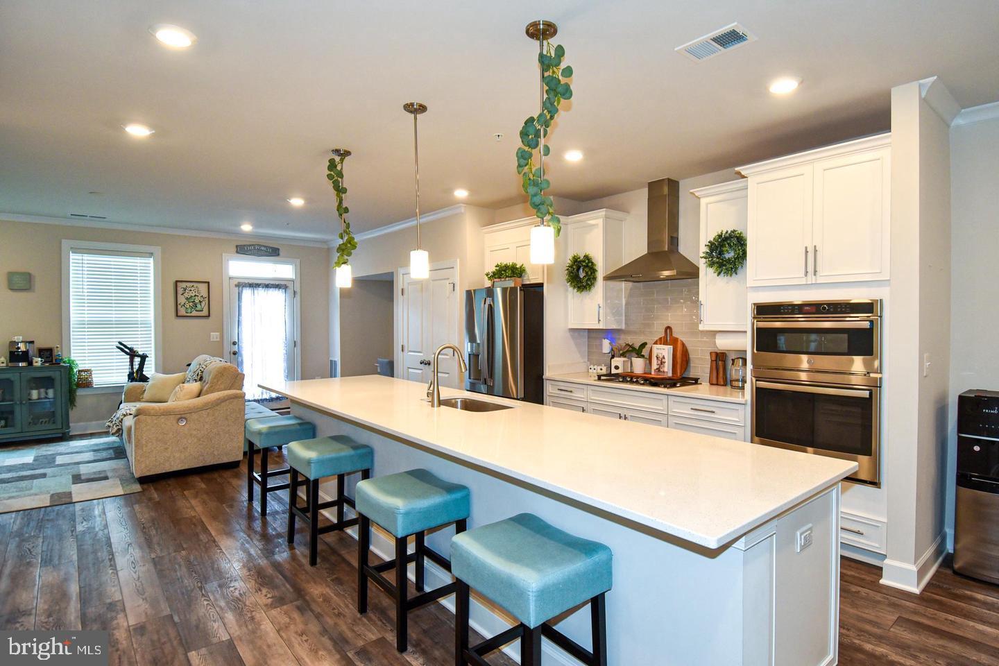 METRO WALK AT MOOREFIELD STATION - Residential Lease