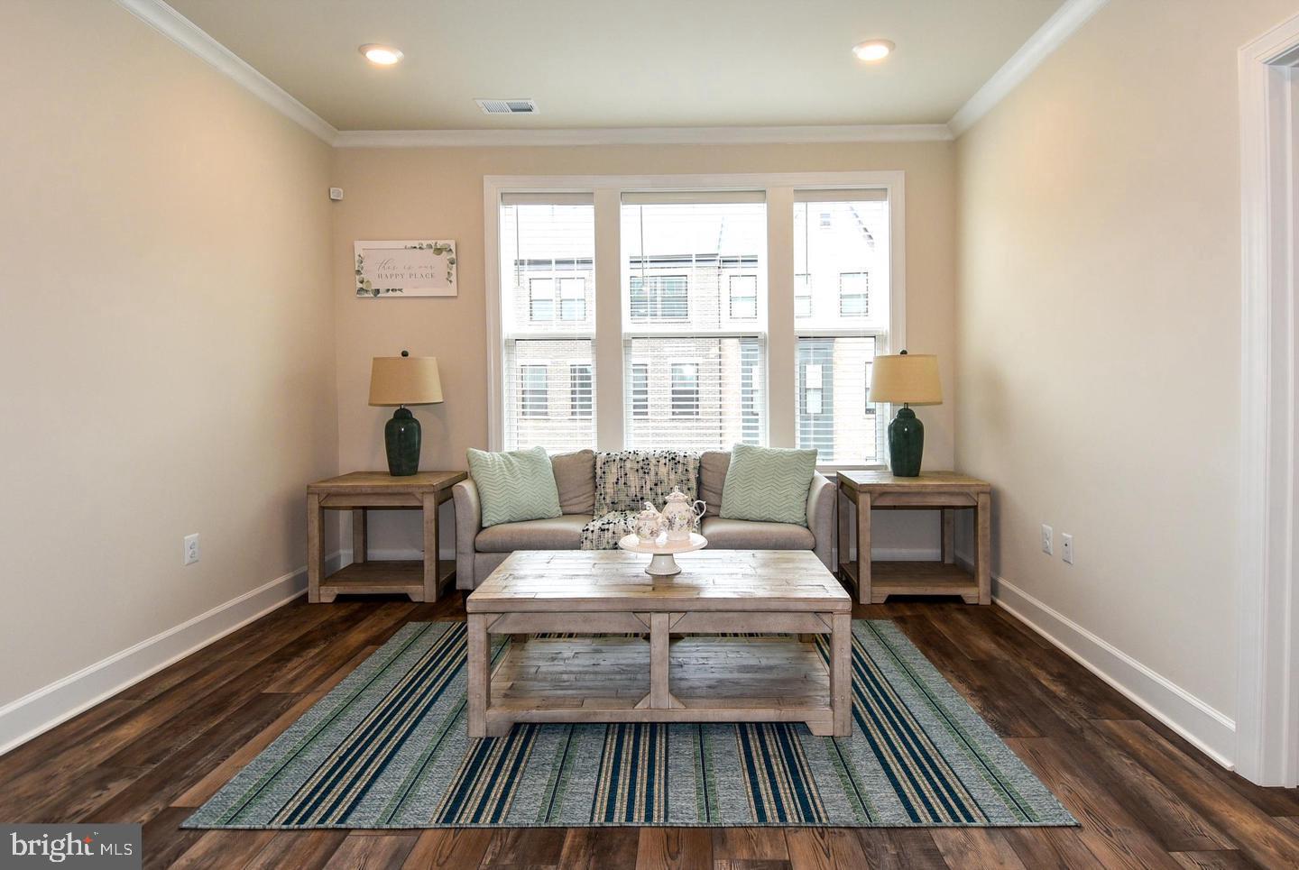 METRO WALK AT MOOREFIELD STATION - Residential Lease