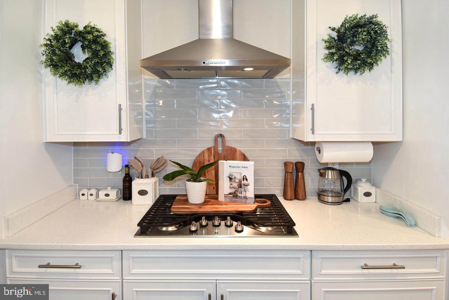 METRO WALK AT MOOREFIELD STATION - Residential Lease