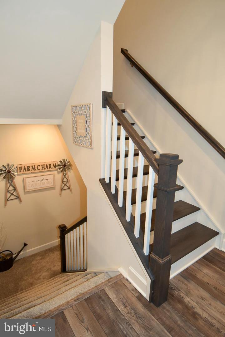 METRO WALK AT MOOREFIELD STATION - Residential Lease