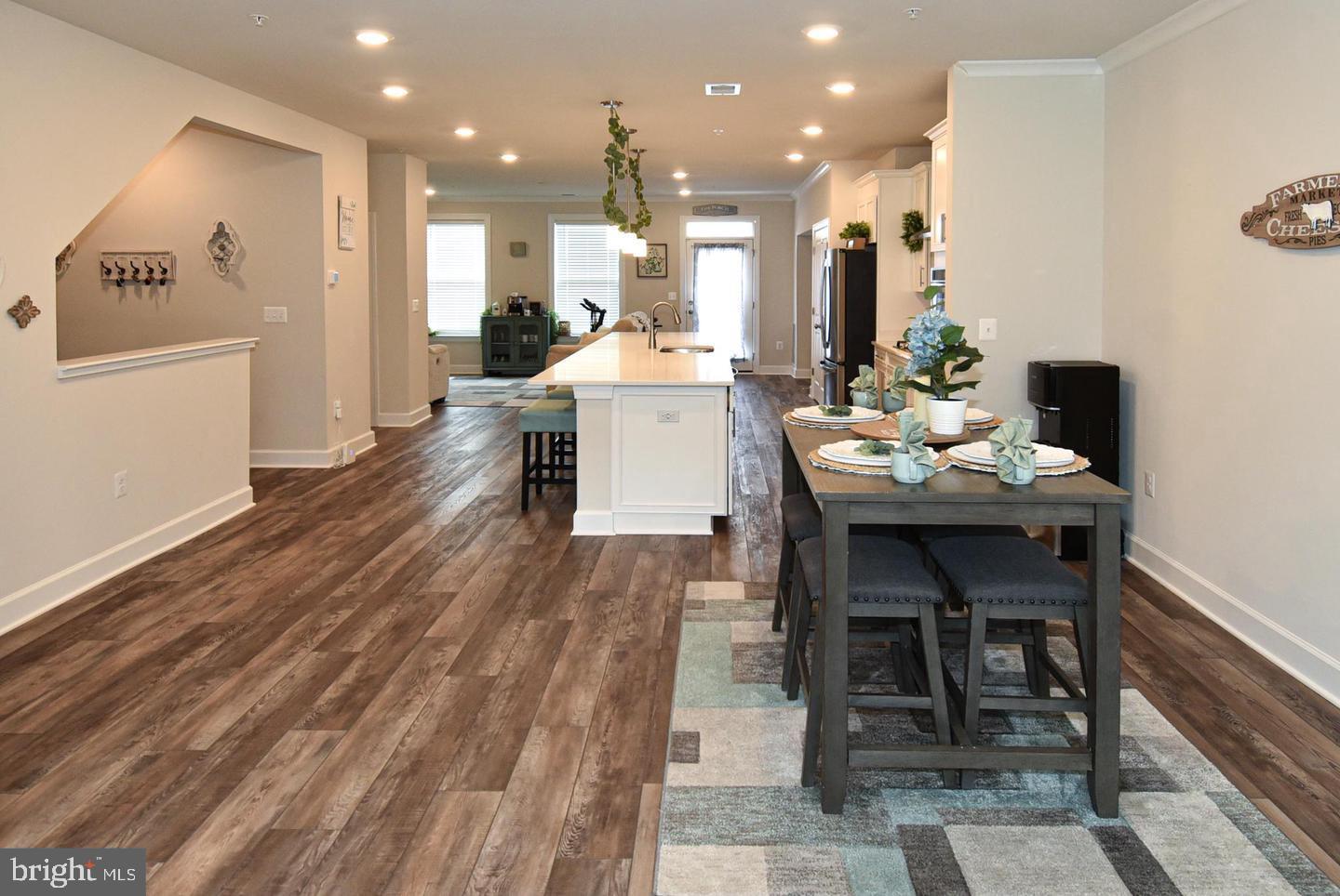 METRO WALK AT MOOREFIELD STATION - Residential Lease