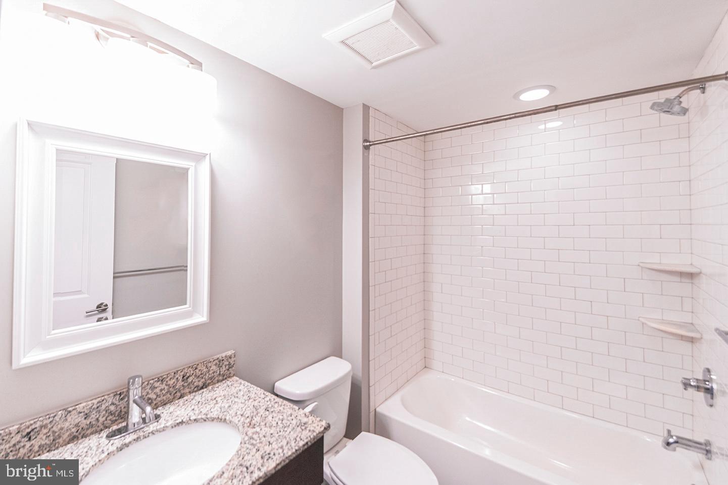 1607 CATHARINE STREET UNIT 2B