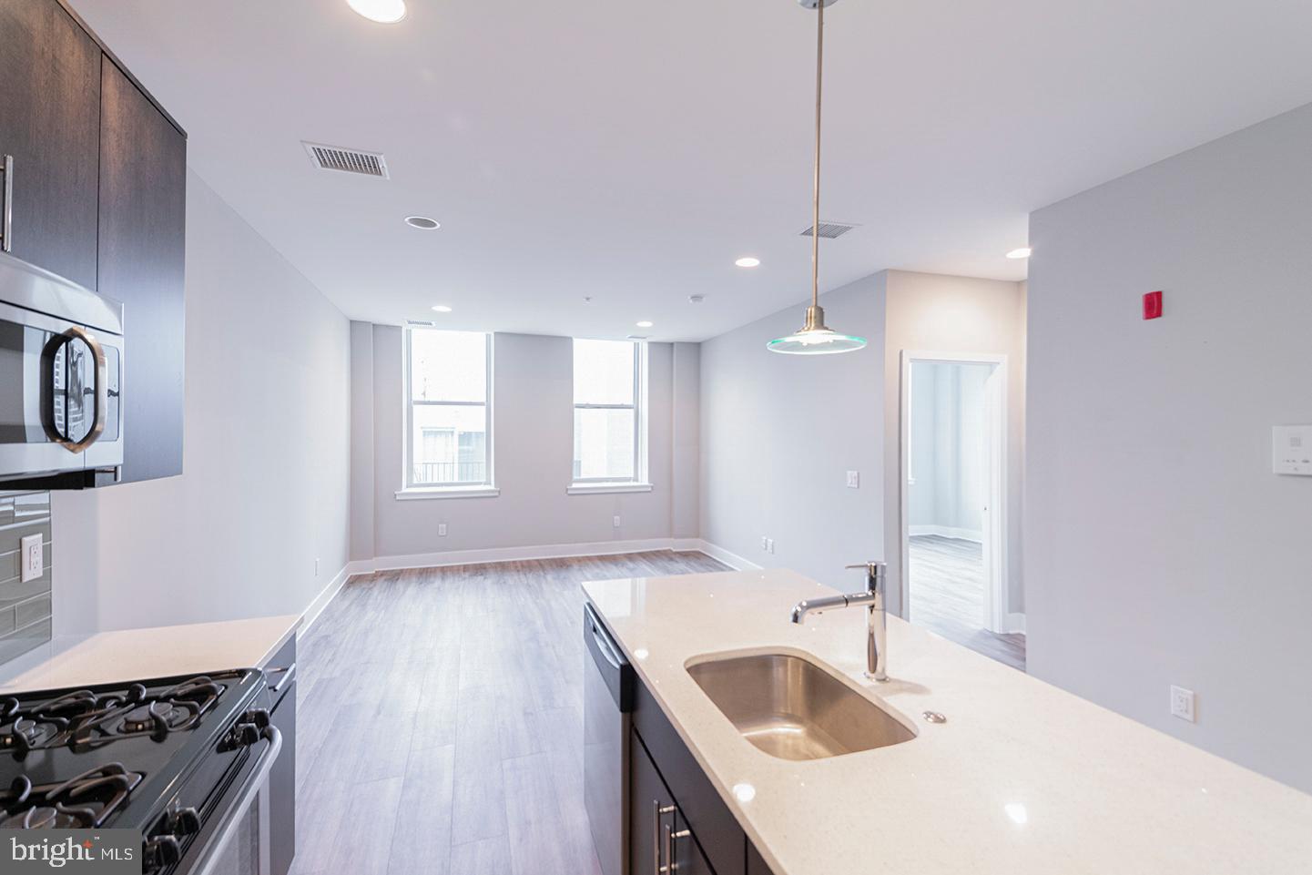1607 CATHARINE STREET UNIT 2B
