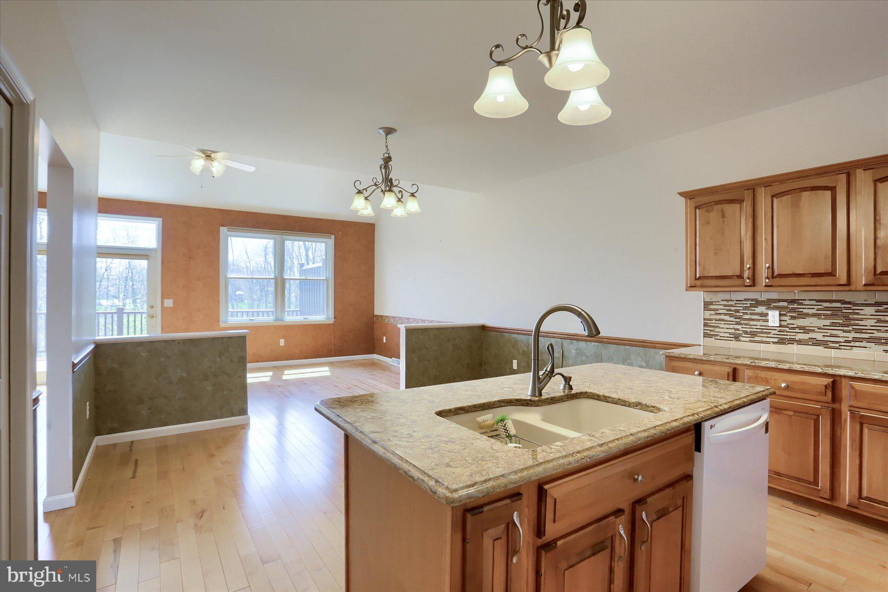 WHISPER WOODS - Residential