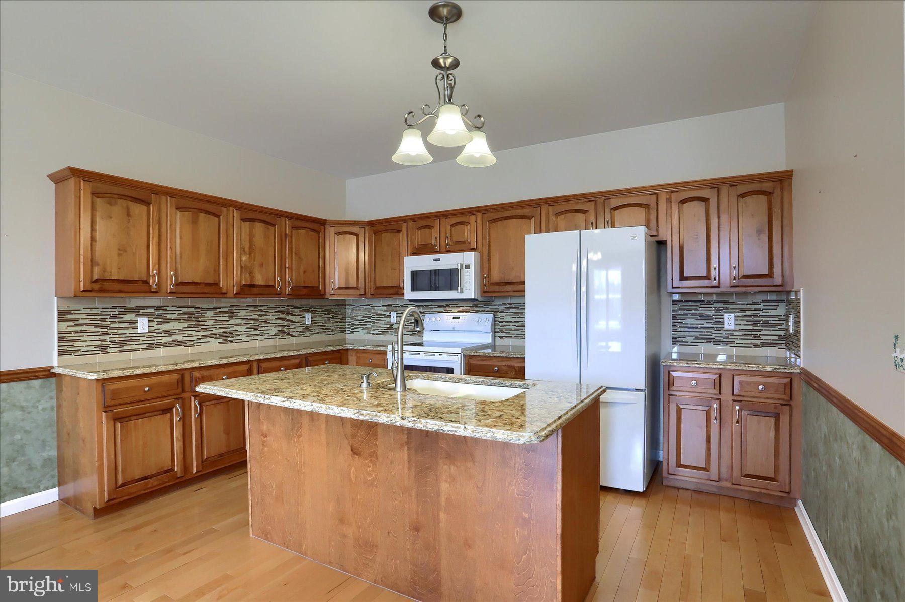 WHISPER WOODS - Residential