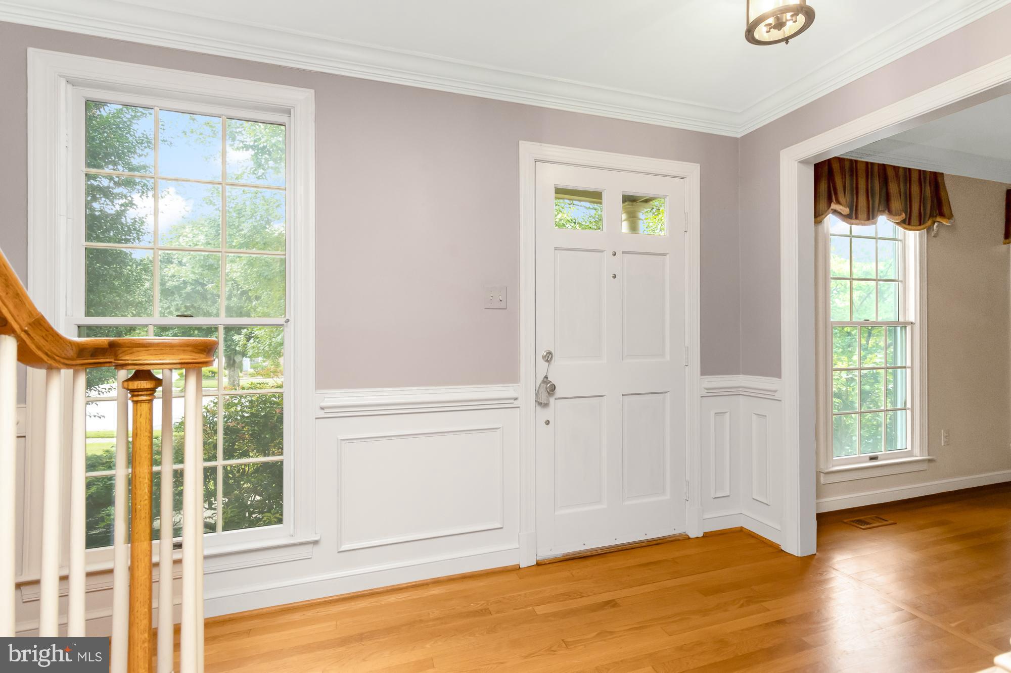 229 ROLLING KNOLL DRIVE