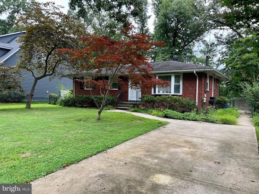 ***DUE TO THE LEVEL OF INTEREST OFFERS WILL BE PRESENTED AS THEY ARRIVE**
ON THE MARKET A WEEK EARLY DUE TO THE HIGH DEMAND

Wonderful opportunity to live in the town of Vienna! Take a stroll to Church Street for a night out on the town and year round family events.  Walk to Vienna’s highly rated parks and schools.  This property is a commuters dream,  located just around the corner from the Vienna Metro, Tysons Corner, and the Mosaic District. More information coming soon.