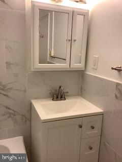 ART MUSEUM AREA - Residential Lease