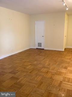 ART MUSEUM AREA - Residential Lease