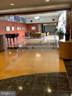 ART MUSEUM AREA - Residential Lease