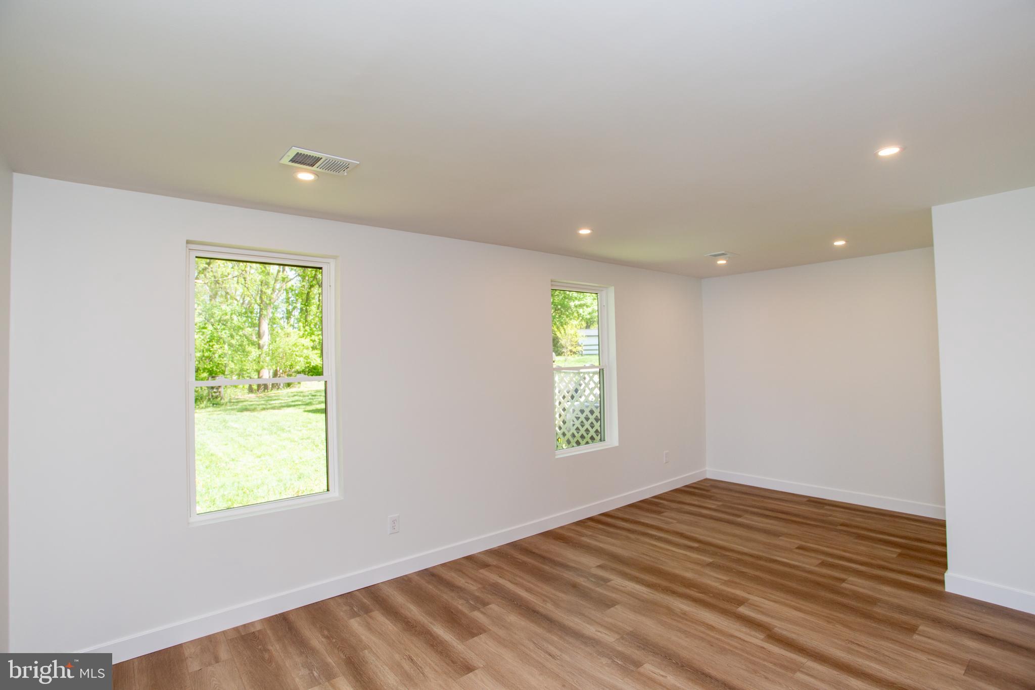 NESHAMINY VALLEY - Residential