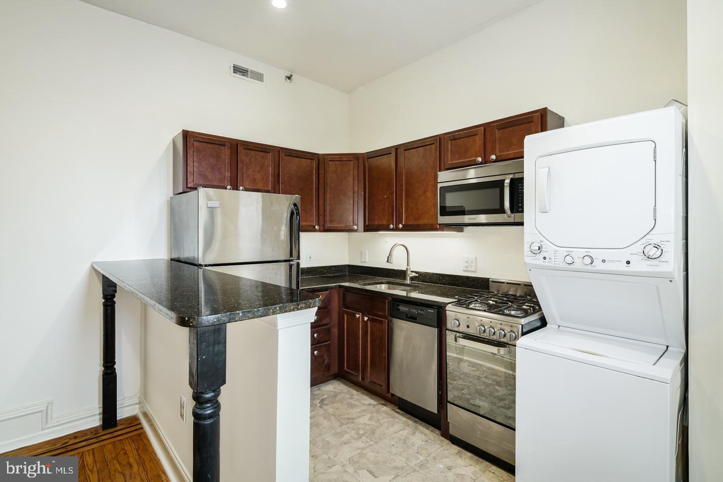 RITTENHOUSE SQUARE - Residential Lease