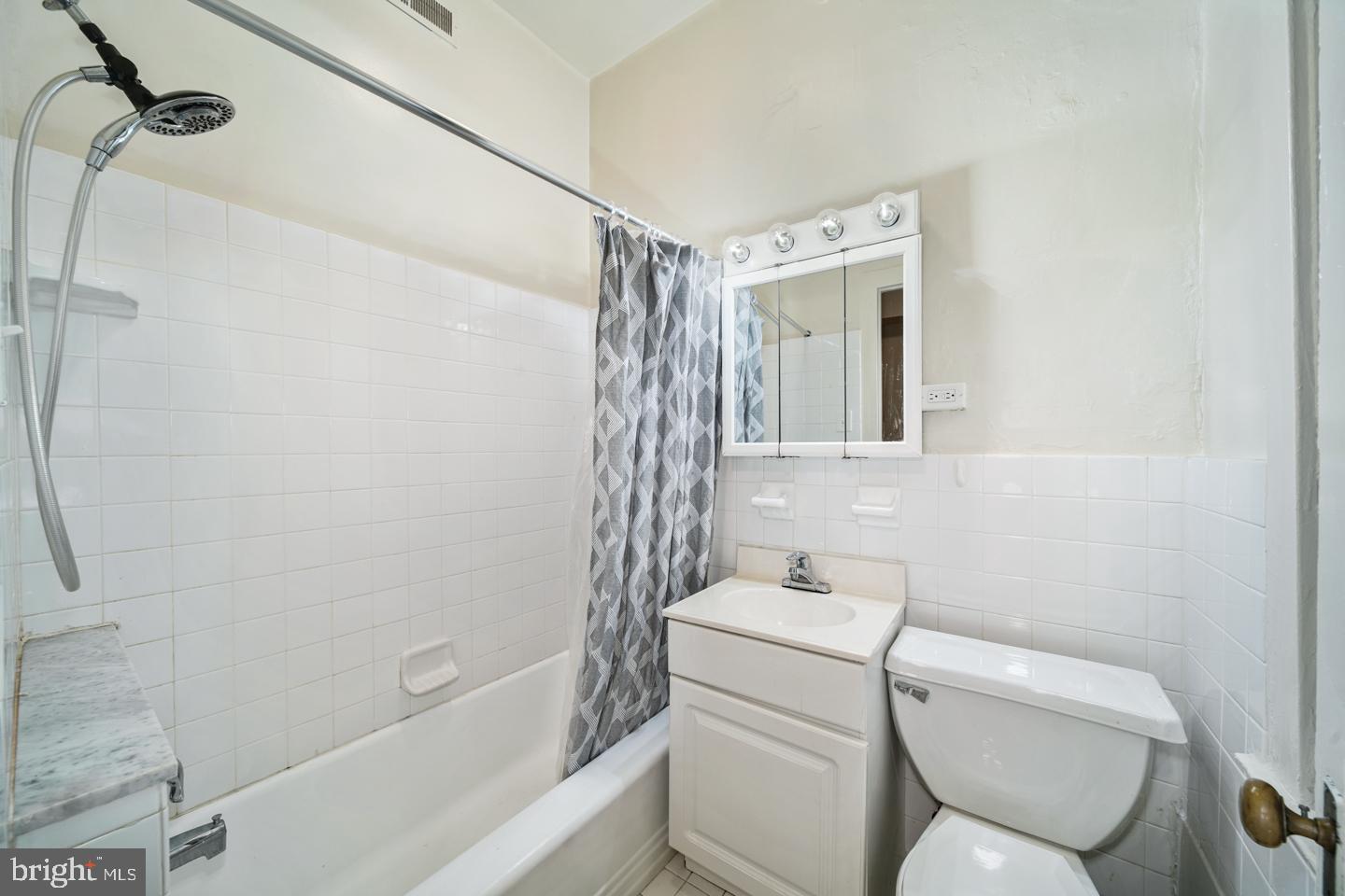RITTENHOUSE SQUARE - Residential Lease