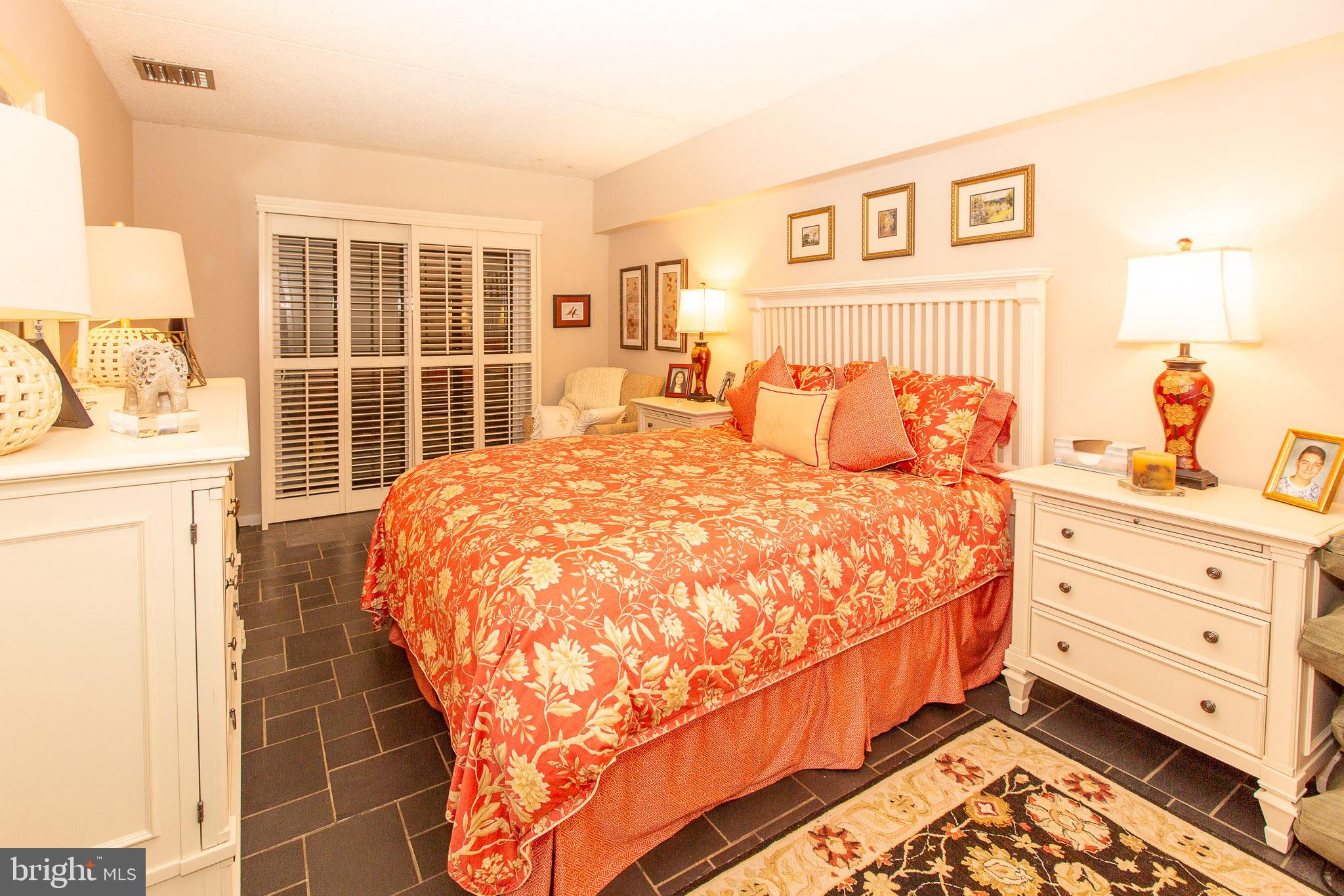 VALLEY FORGE TOWER - Residential