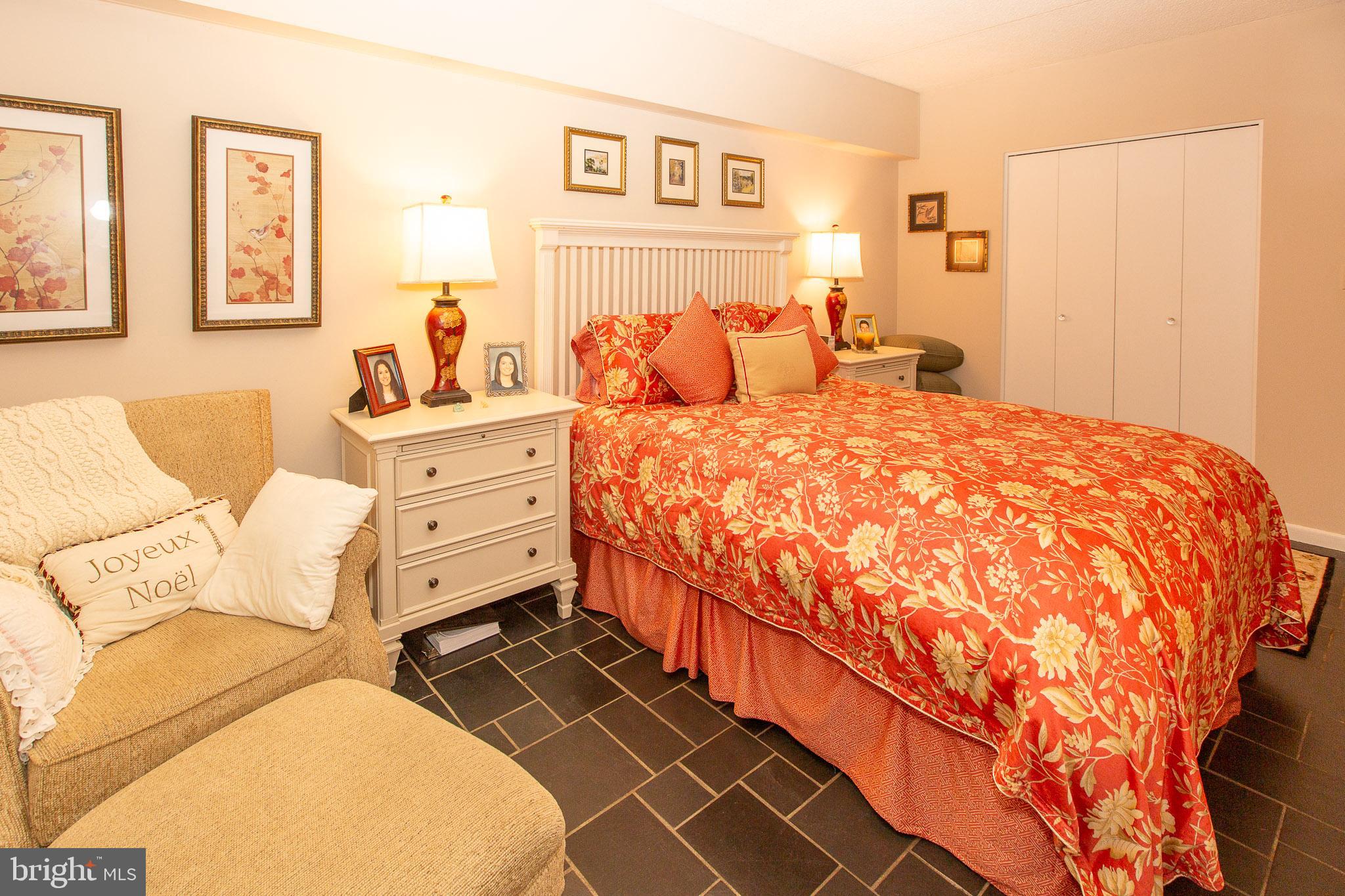 VALLEY FORGE TOWER - Residential