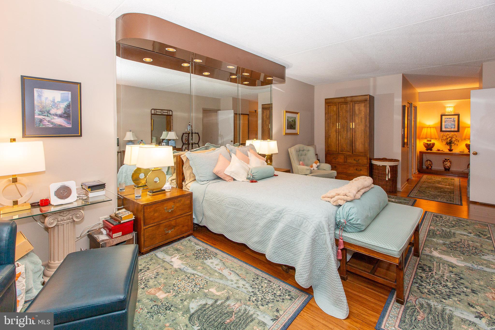 VALLEY FORGE TOWER - Residential