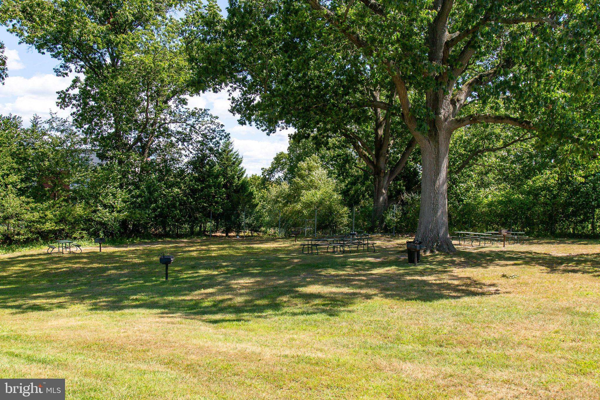 VALLEY FORGE TOWER - Residential