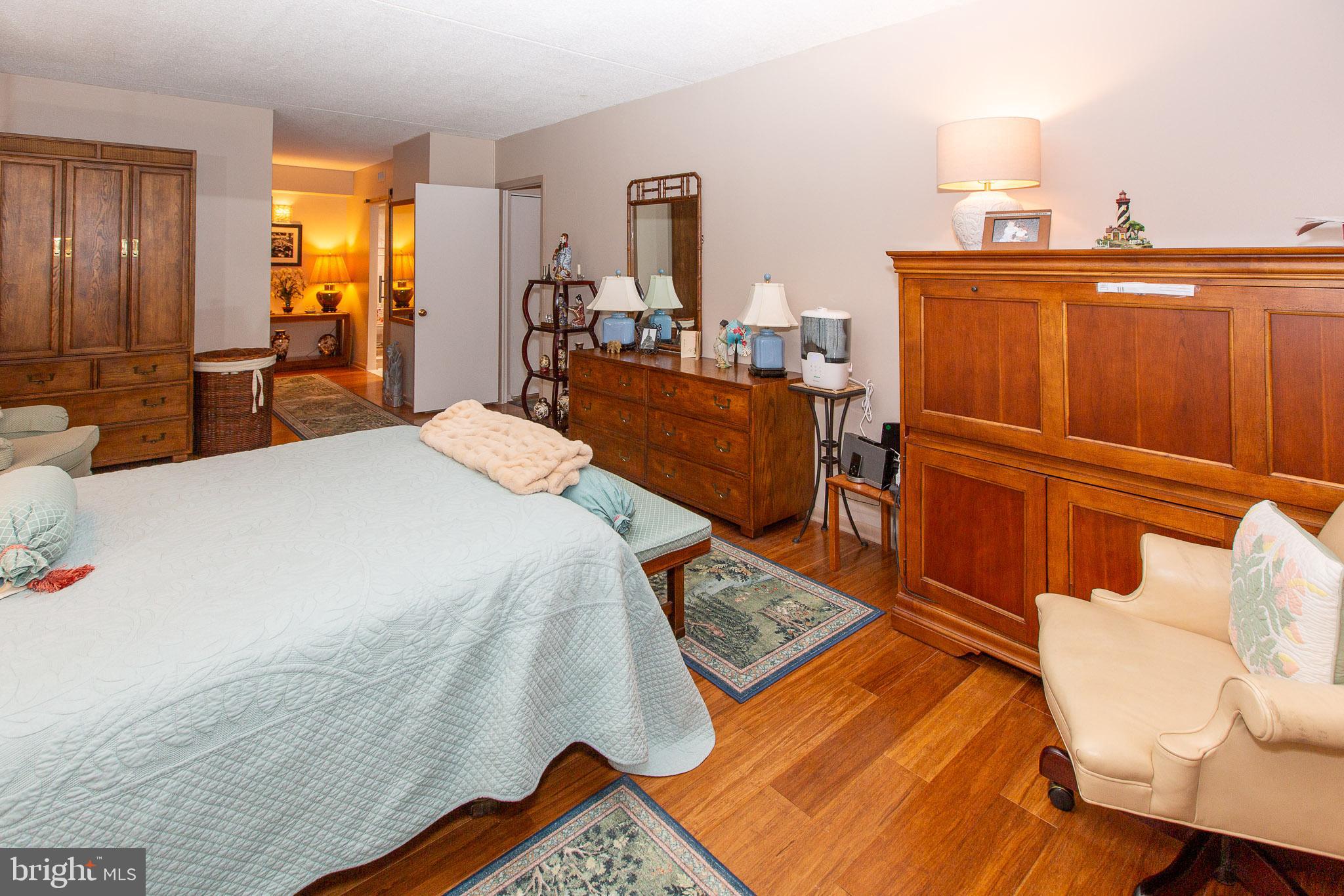 VALLEY FORGE TOWER - Residential