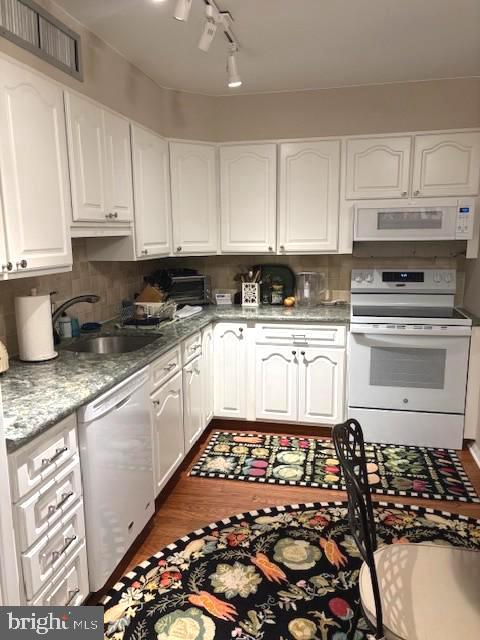 VALLEY FORGE TOWER - Residential