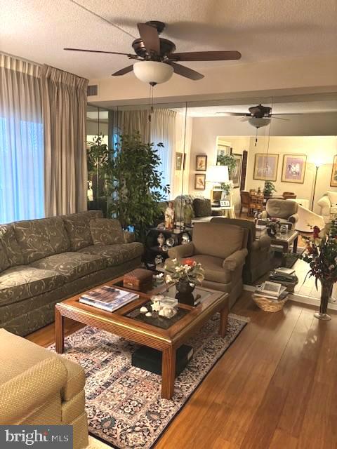 VALLEY FORGE TOWER - Residential