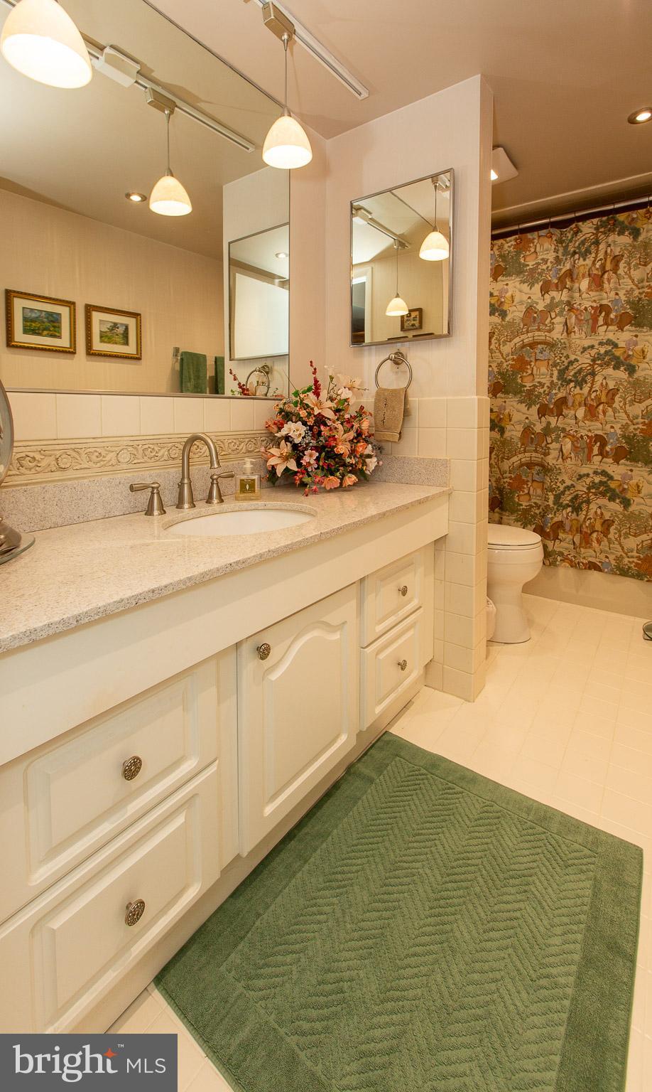 VALLEY FORGE TOWER - Residential