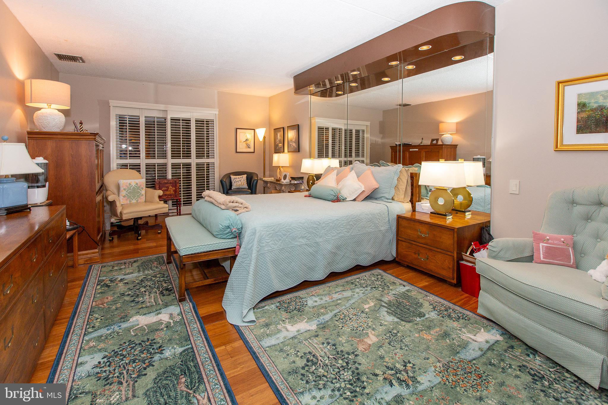 VALLEY FORGE TOWER - Residential