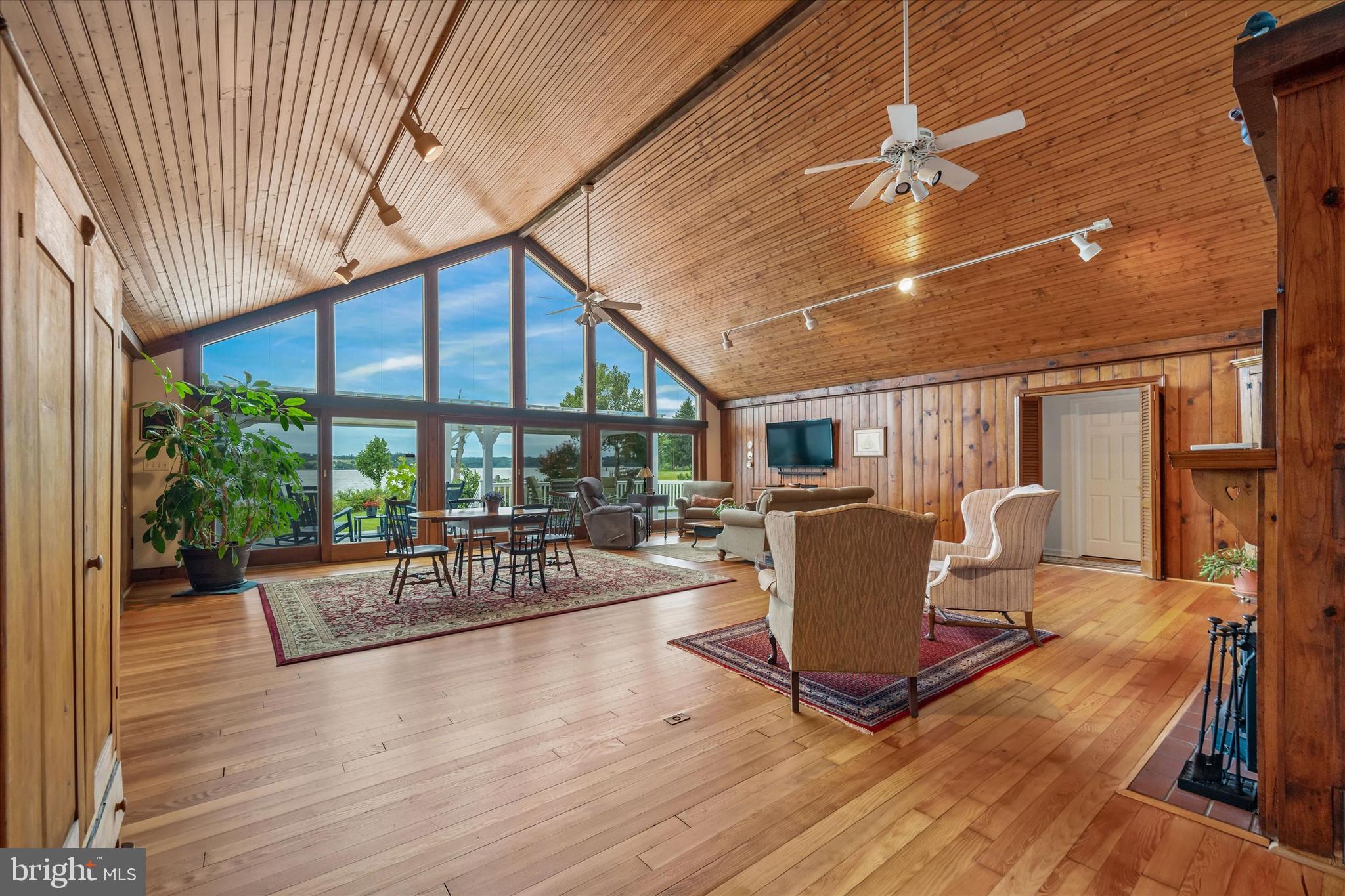 DEER RUN - Residential