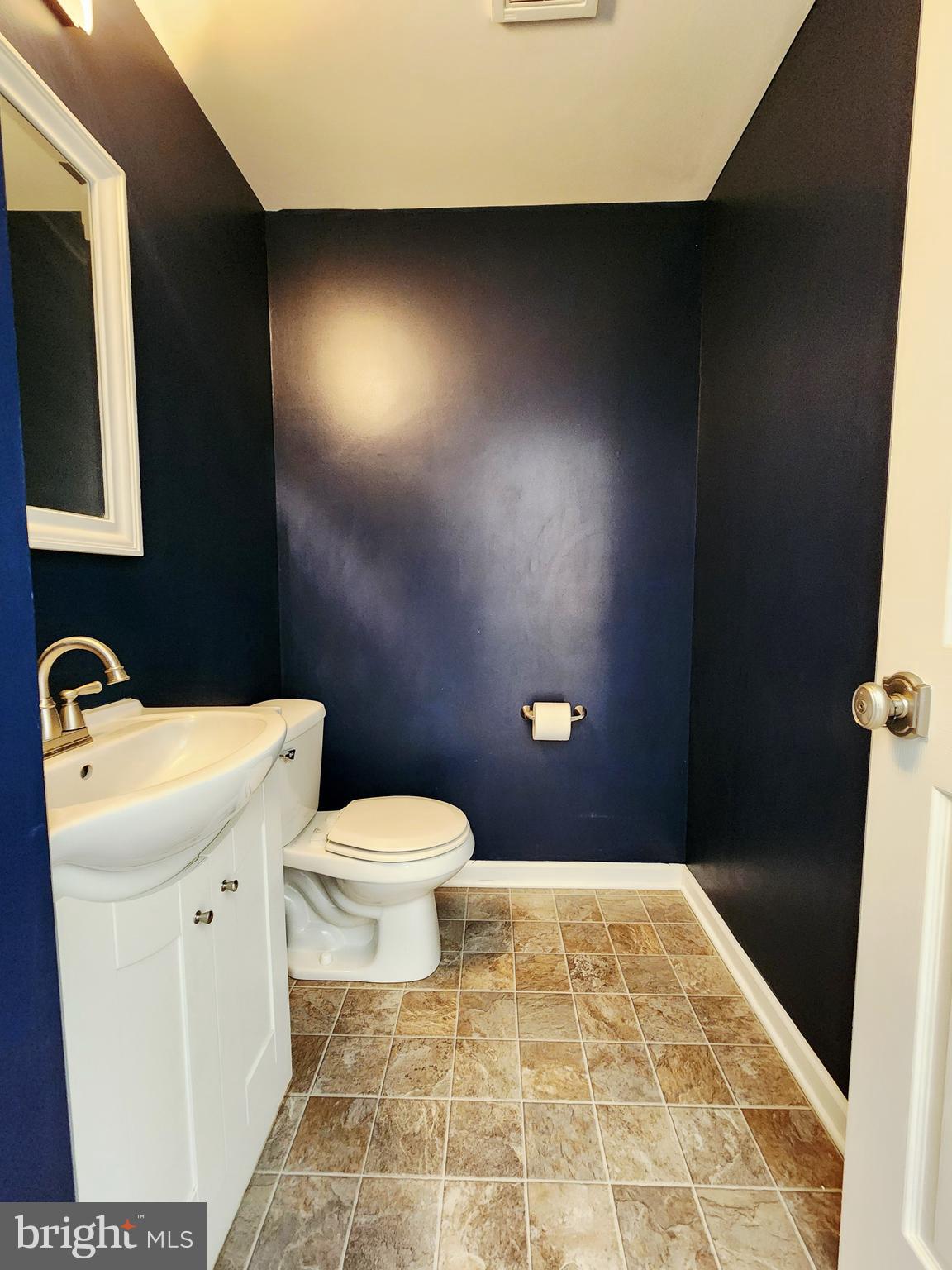 MEWS AT BAILEY STATION - Residential Lease