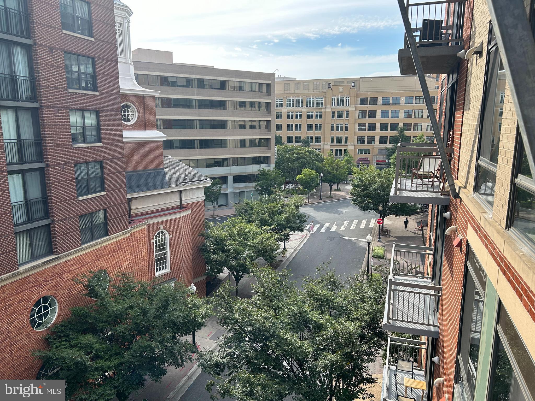 THE HARTFORD - Residential Lease