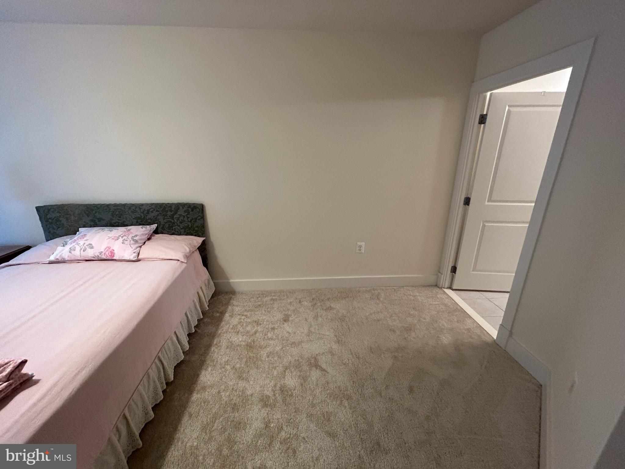 THE HARTFORD - Residential Lease