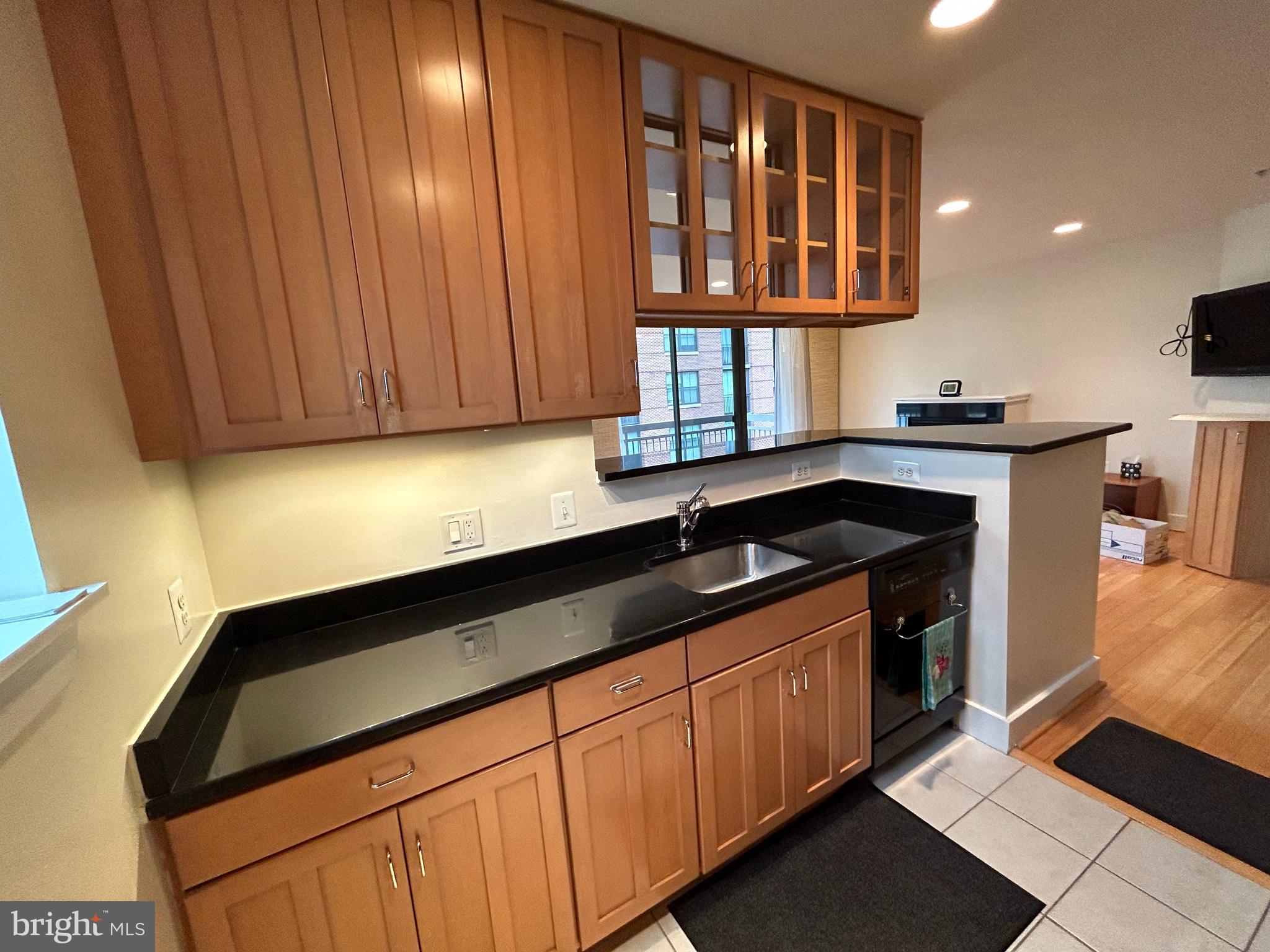 THE HARTFORD - Residential Lease