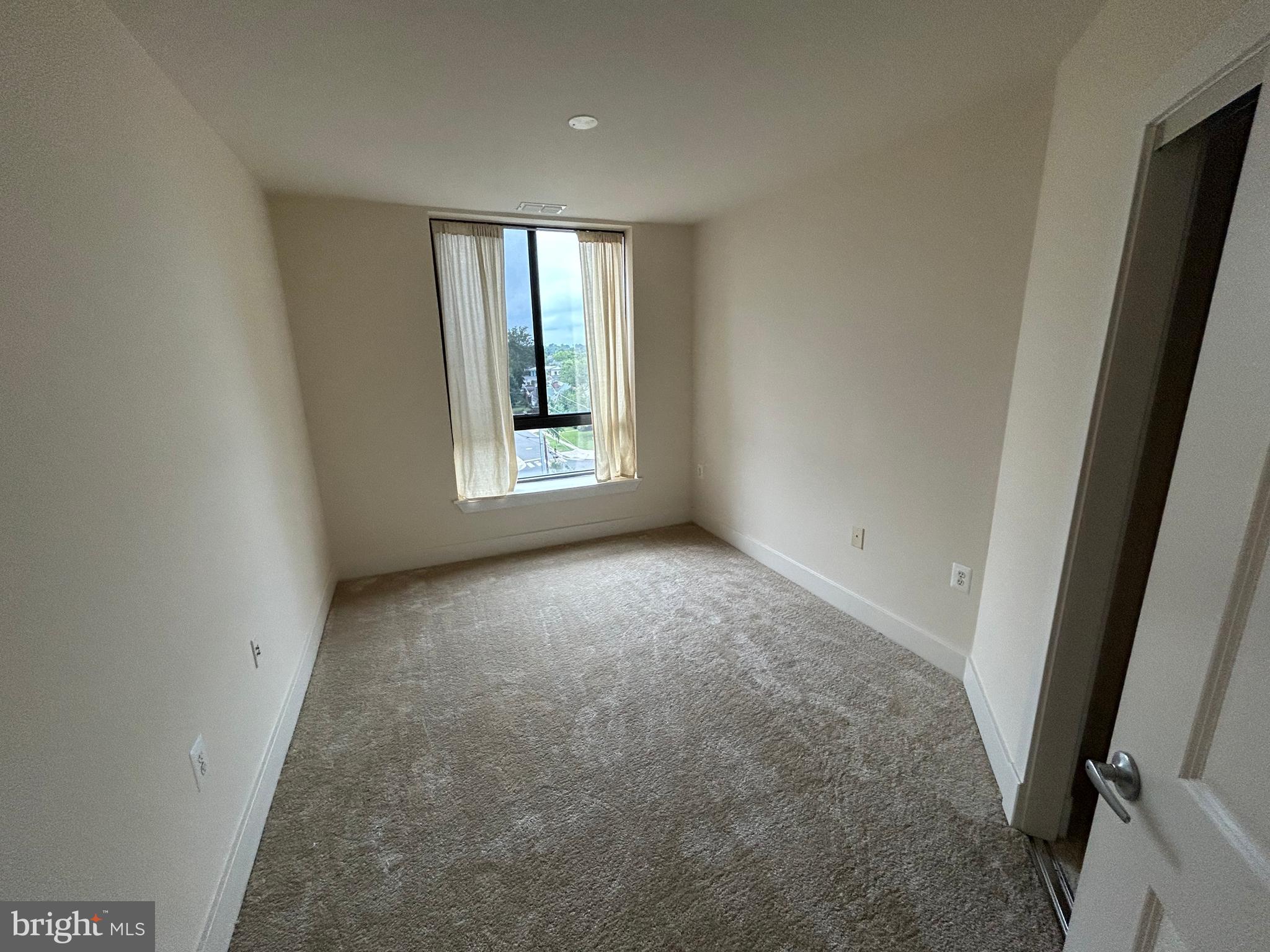 THE HARTFORD - Residential Lease