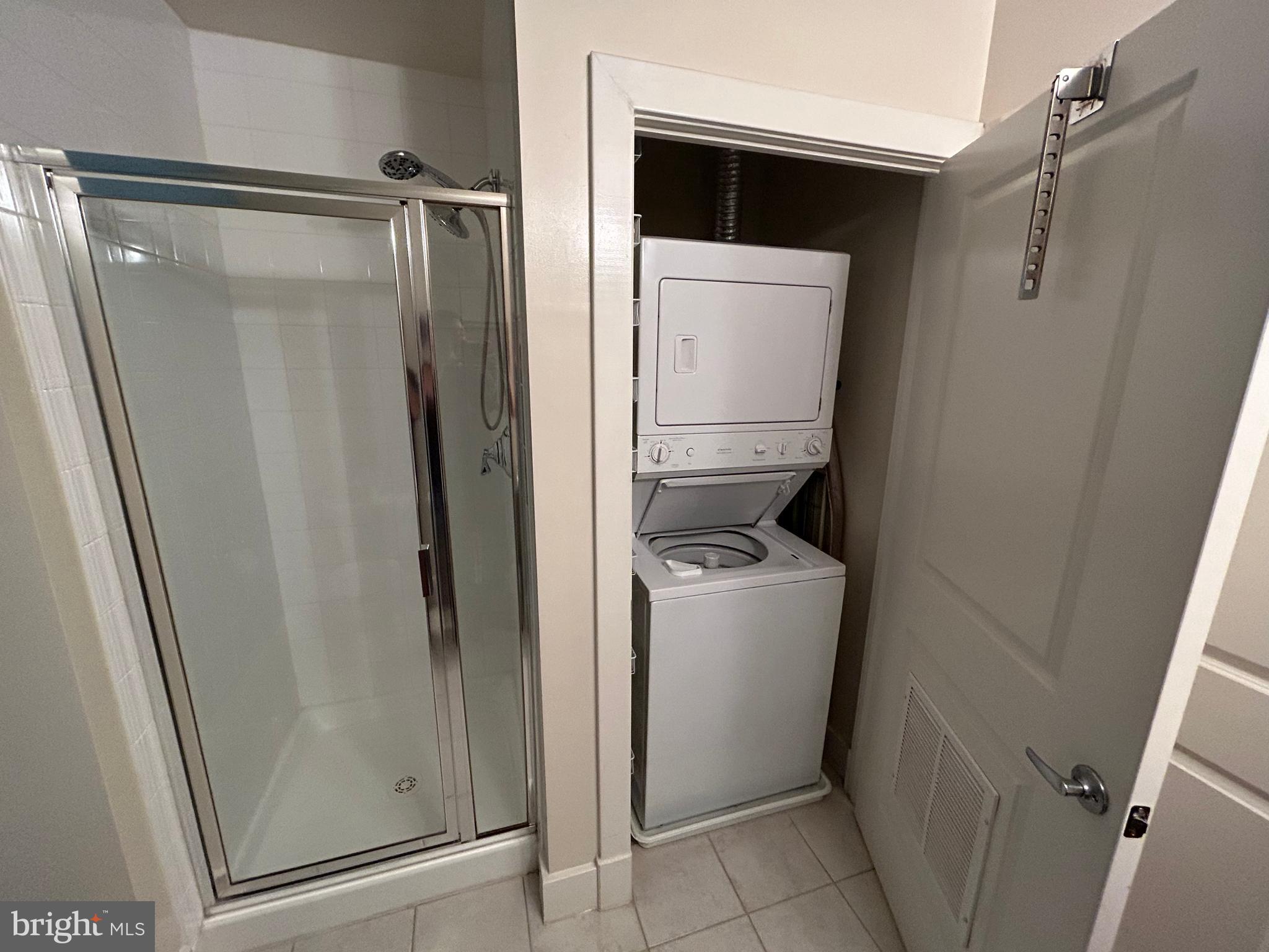 THE HARTFORD - Residential Lease