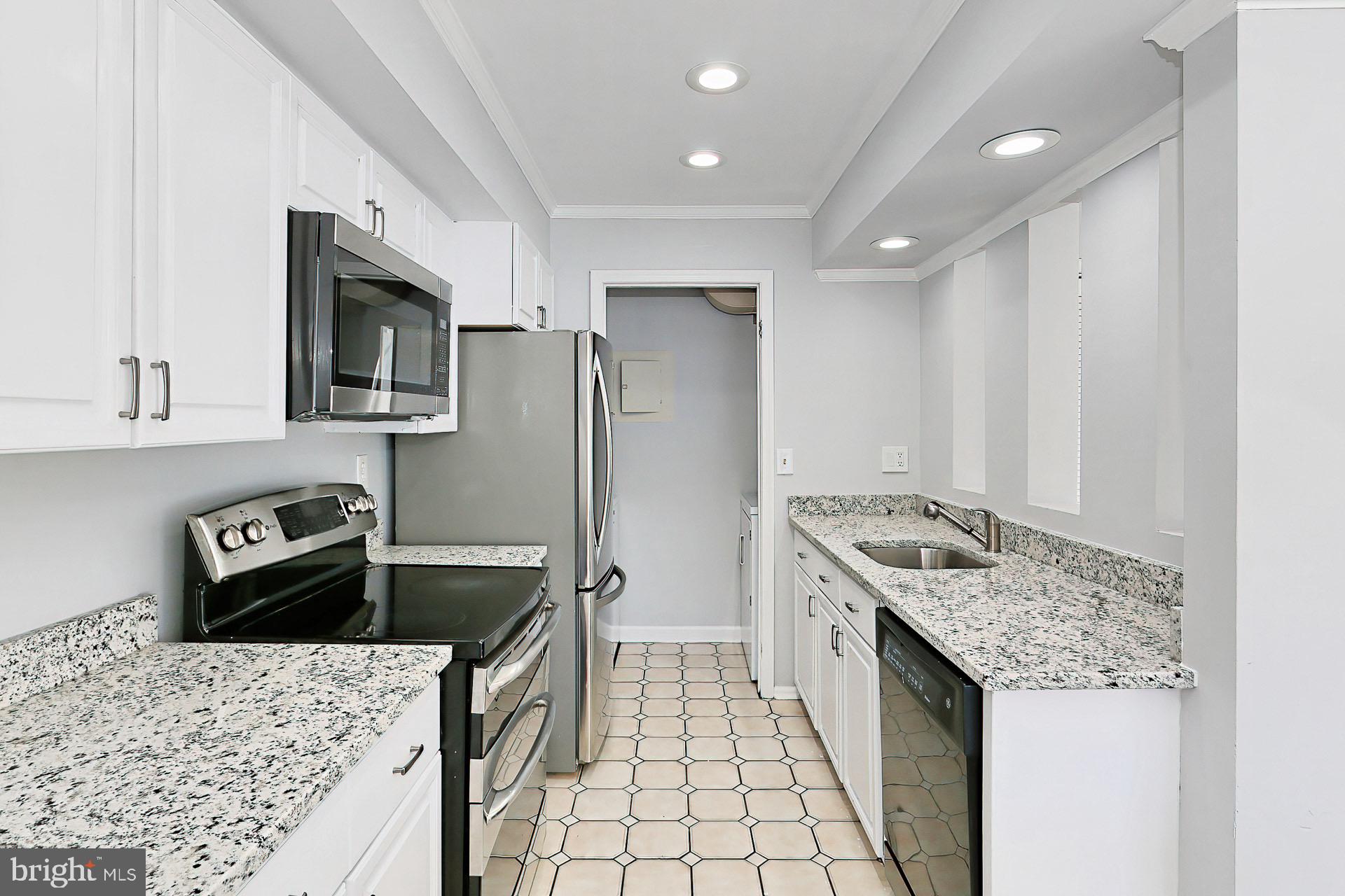 WATERS EDGE - Residential Lease