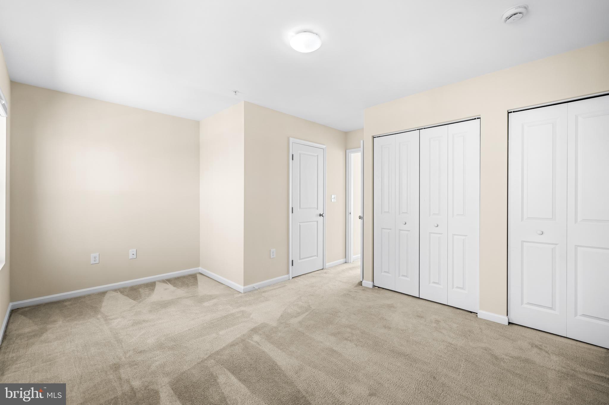 ATHENA SQUARE - Residential